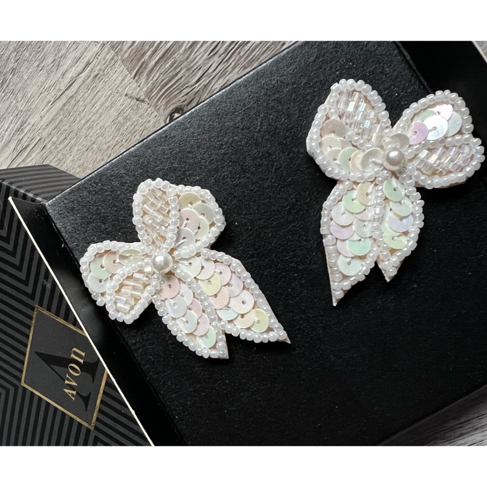 vintage 1993 Avon : sequin bow clip earrings